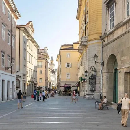 Apartman Cozy Mansard In The Old Town